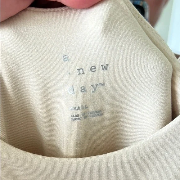 Sleeveless Cream Maxi Dress - Picture 2 of 3